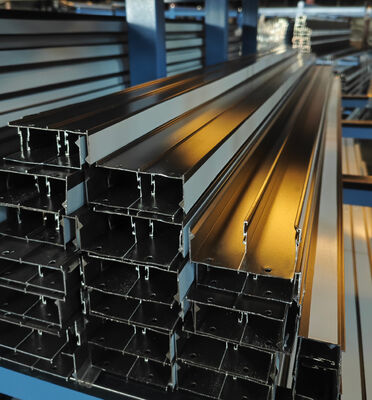 Алюминиевые экструзионные профили для окон для дворов с порошковым покрытием